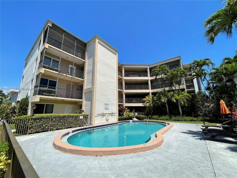 Picture of 2420 Diana Dr # 203, Hallandale Beach FL 33009