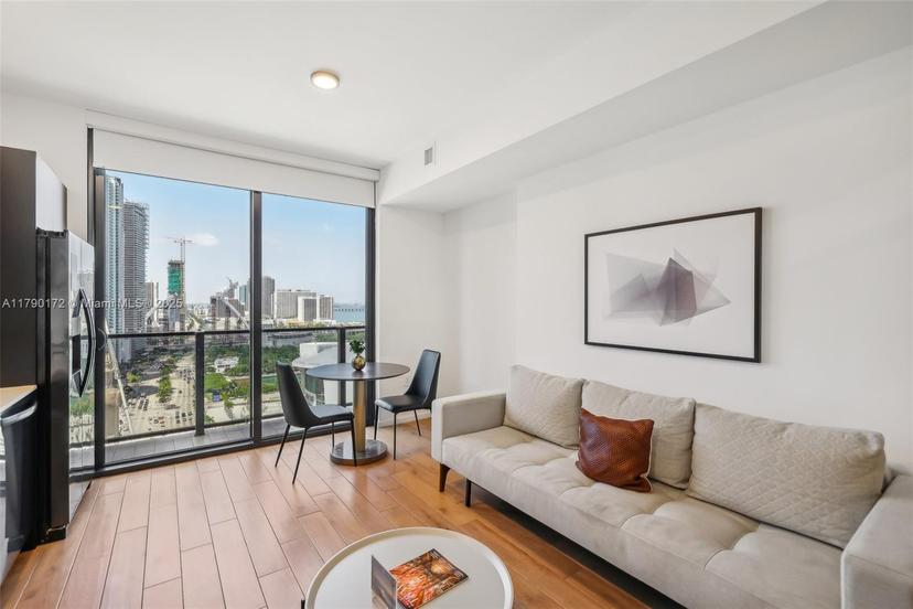 Picture of 398 NE 5Th St # 1805, Miami FL 33132