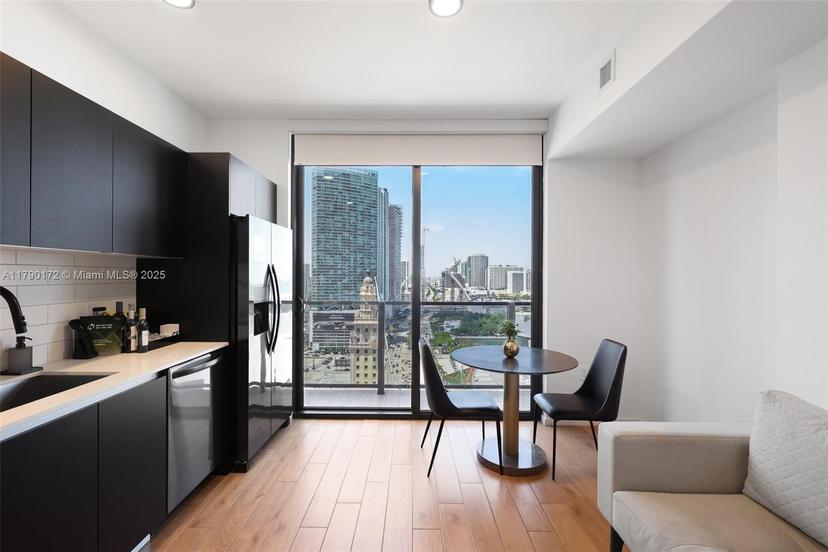 Picture of 398 NE 5Th St # 1805, Miami FL 33132