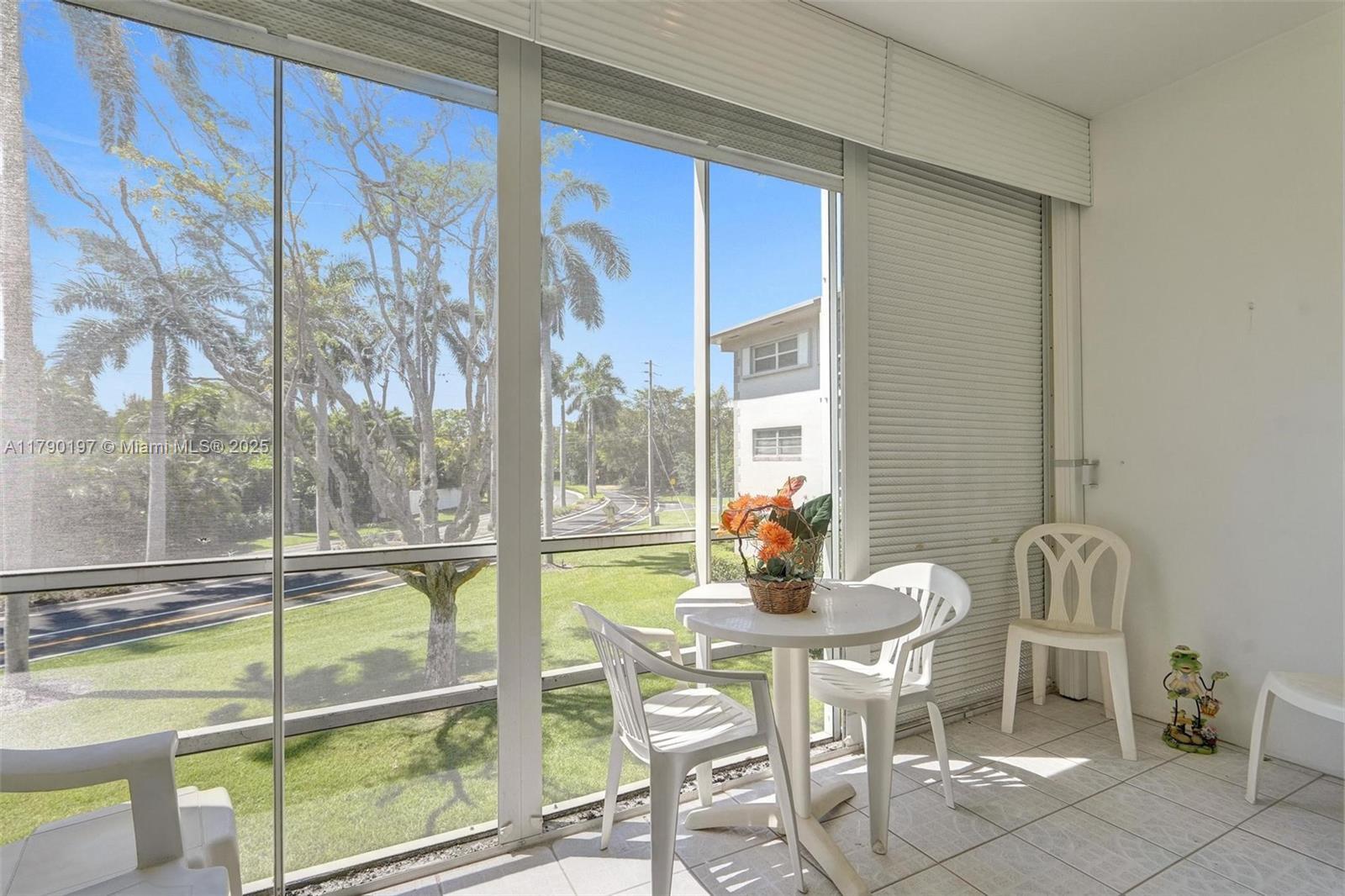 Picture of 700 Layne Blvd # 218, Hallandale Beach, FL 33009