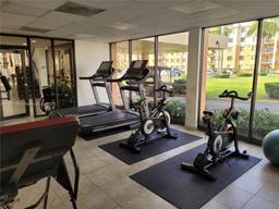 Picture of 9360 Fontainebleau Blvd # 208, Miami, FL 33172