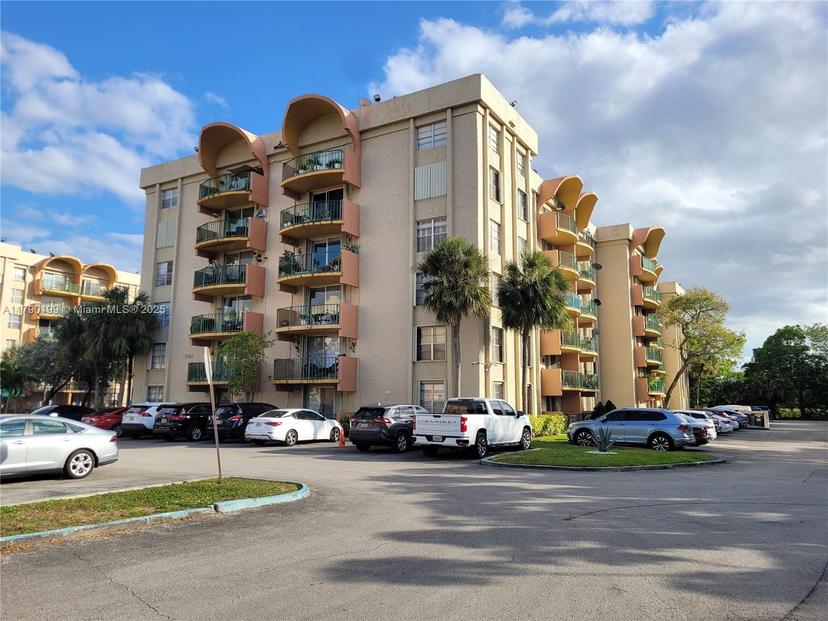 Picture of 9360 Fontainebleau Blvd # 208, Miami FL 33172