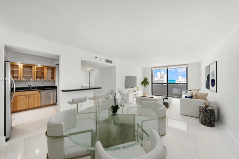 Picture of 1775 Washington Ave # 11C, Miami Beach, FL 33139