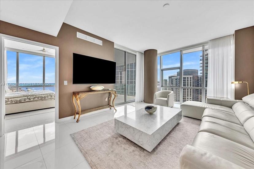 Picture of 851 NE 1St Ave # 3711, Miami FL 33132