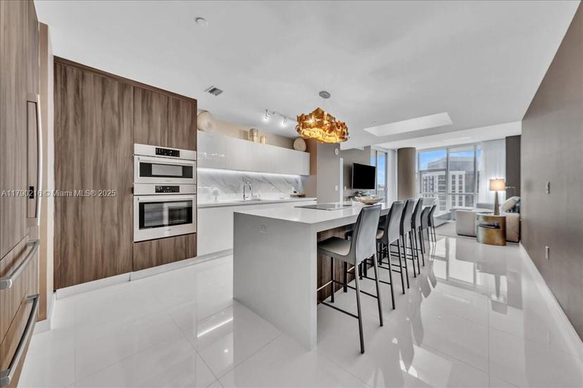 Picture of 851 NE 1St Ave # 3711, Miami FL 33132