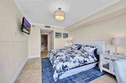 Picture of 1850 S Ocean Dr # 1208, Hallandale Beach, FL 33009