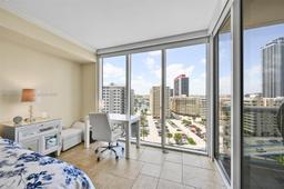 Picture of 1850 S Ocean Dr # 1208, Hallandale Beach, FL 33009