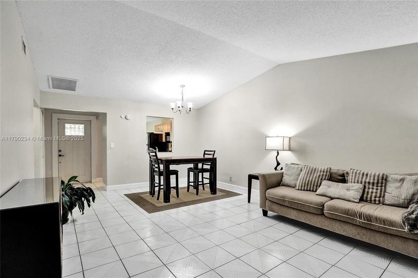 Picture of 6179 Pine Tree Ln # B, Tamarac FL 33319