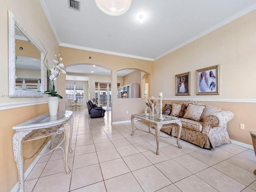 Picture of 16218 SW 48Th Ter, Miami FL 33185
