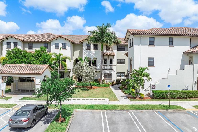 Picture of 10620 NW 88Th St # 217, Doral FL 33178