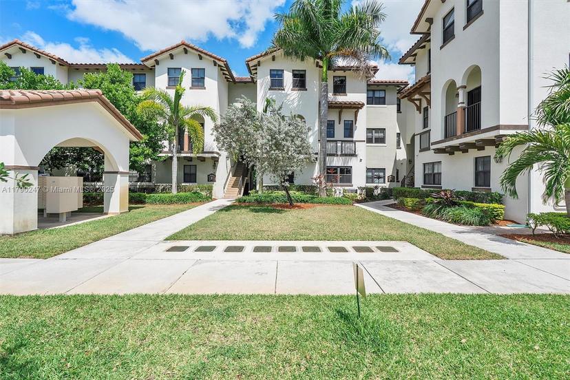 Picture of 10620 NW 88Th St # 217, Doral FL 33178