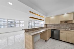 Picture of 2750 NE 183Rd St # 1909, Aventura, FL 33160