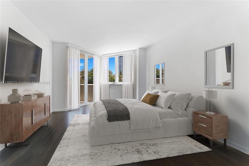 Picture of 300 S Pointe Dr # 405, Miami Beach FL 33139