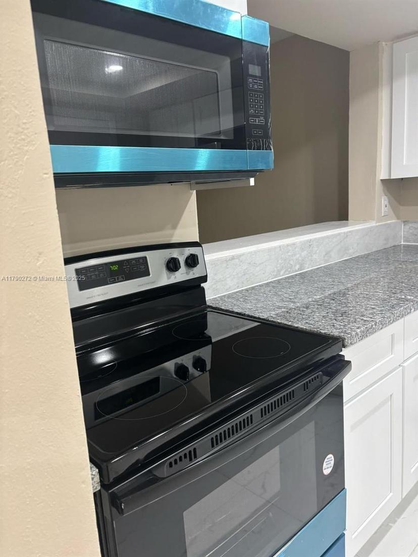 Picture of 1551 NE Miami Gardens Dr # 222, Miami FL 33179