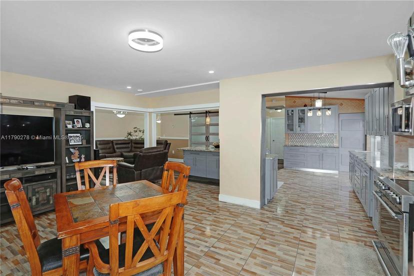 Picture of 11879 SW 208Th Ter, Miami FL 33177
