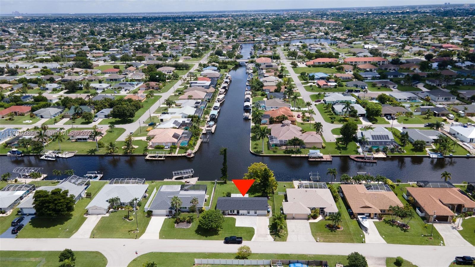 Picture of 3821 SW 2 Ave, Cape Coral, FL 33914