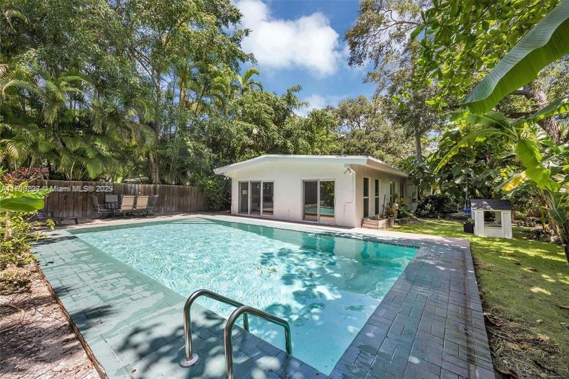 Picture of 3700 Loquat Ave, Miami FL 33133
