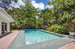 Picture of 3700 Loquat Ave, Miami, FL 33133