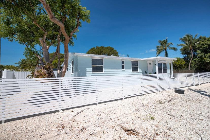 Picture of 212 Buttonwood Ln, Key Largo FL 33070