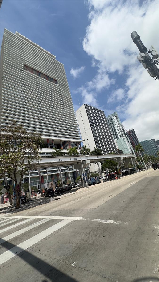 Picture of 50 Biscayne Blvd # 812, Miami FL 33132