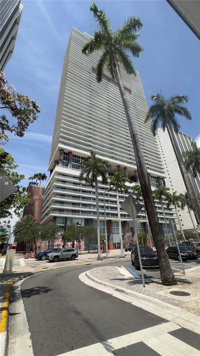 Picture of 50 Biscayne Blvd # 812, Miami FL 33132