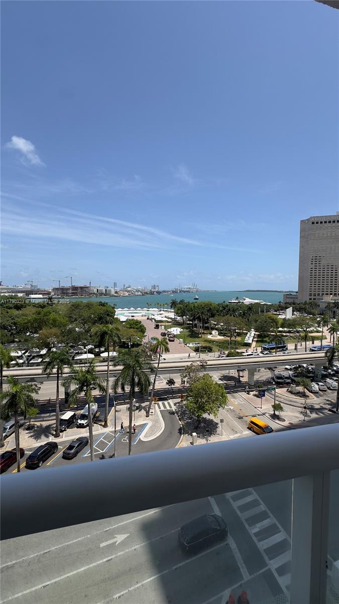 Picture of 50 Biscayne Blvd # 812, Miami FL 33132