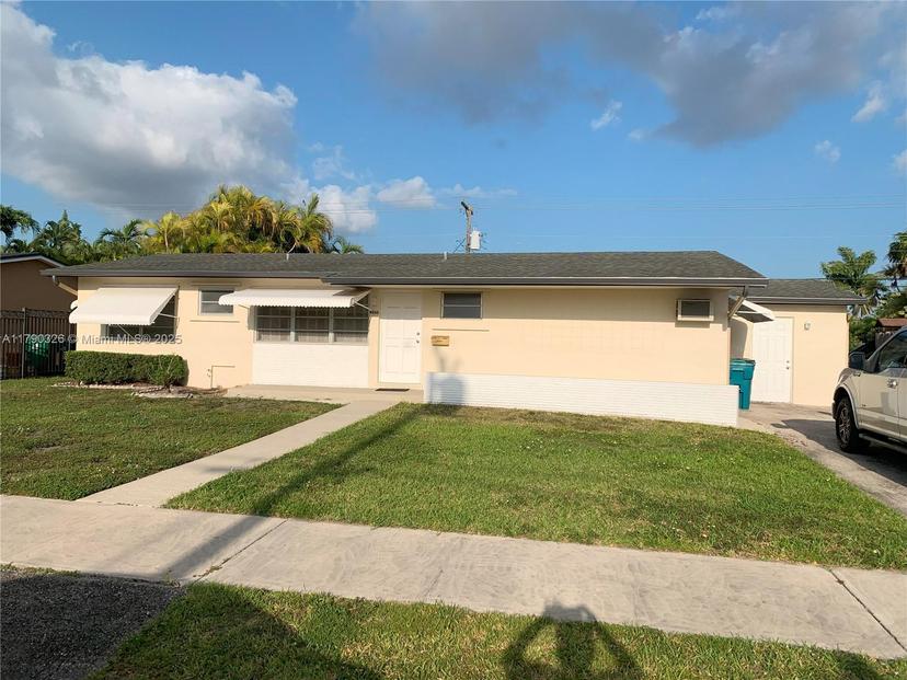 Picture of 4850 SW 93Rd Ct, Miami FL 33165