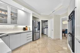 Picture of 21050 Point Pl # 2301, Aventura, FL 33180