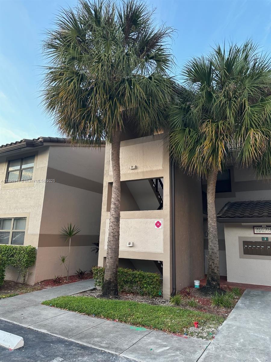 Picture of 9935 Nob Hill Ln # 9935, Sunrise, FL 33351