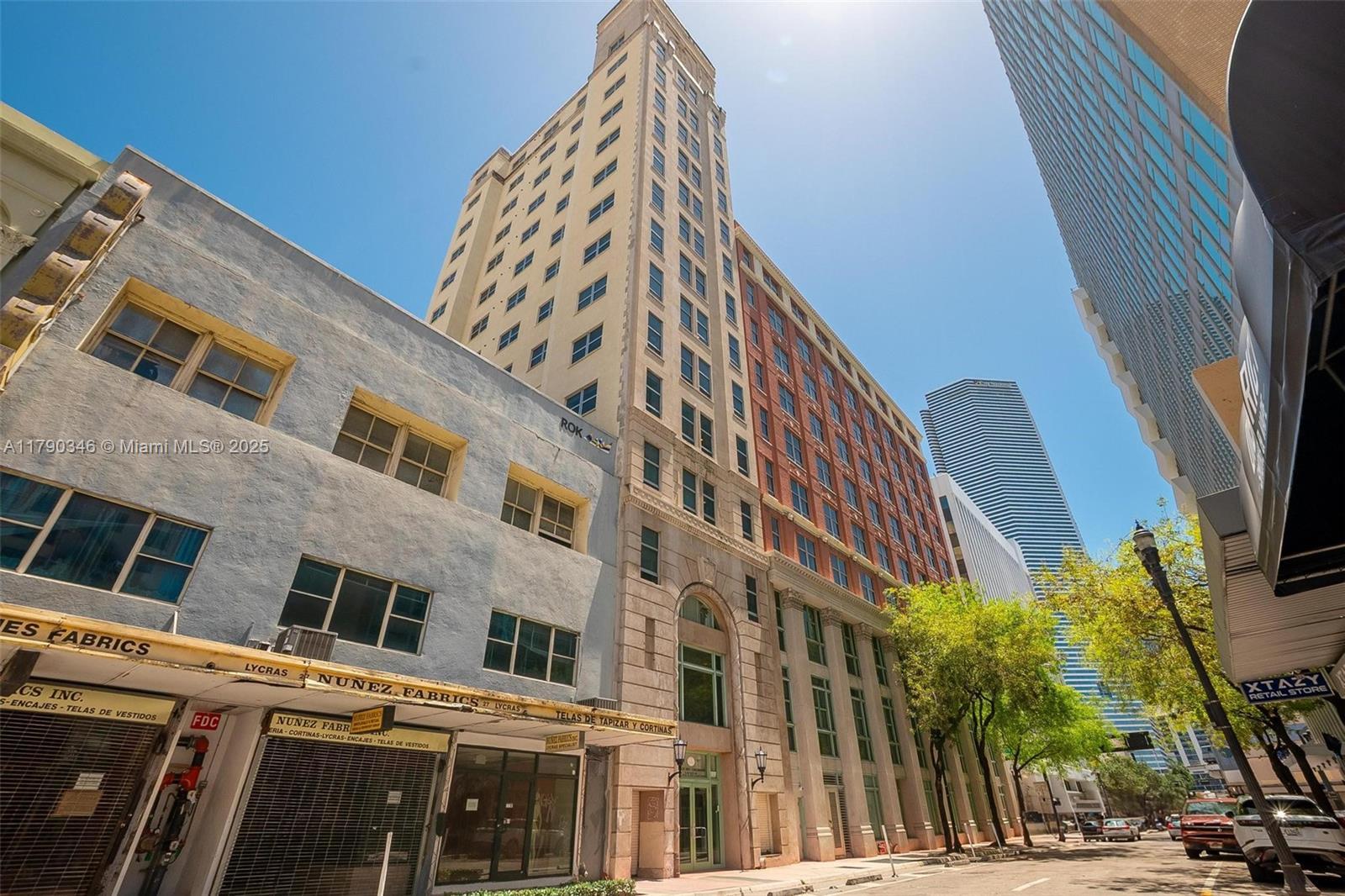 Picture of 111 E Flagler St # 909, Miami, FL 33131