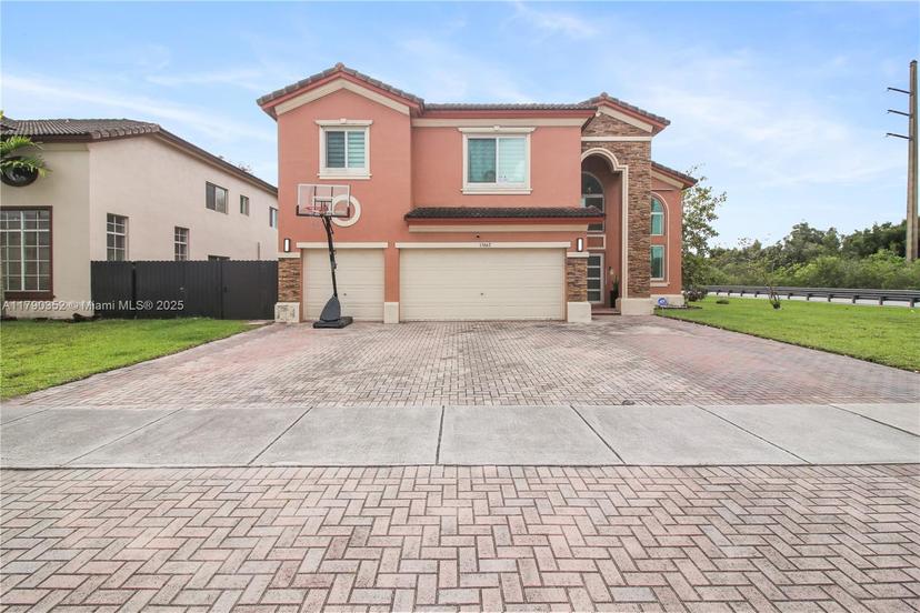 Picture of 15662 SW 8Th Ln, Miami FL 33194