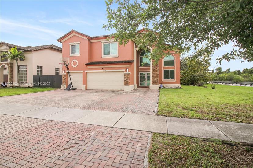 Picture of 15662 SW 8Th Ln, Miami FL 33194