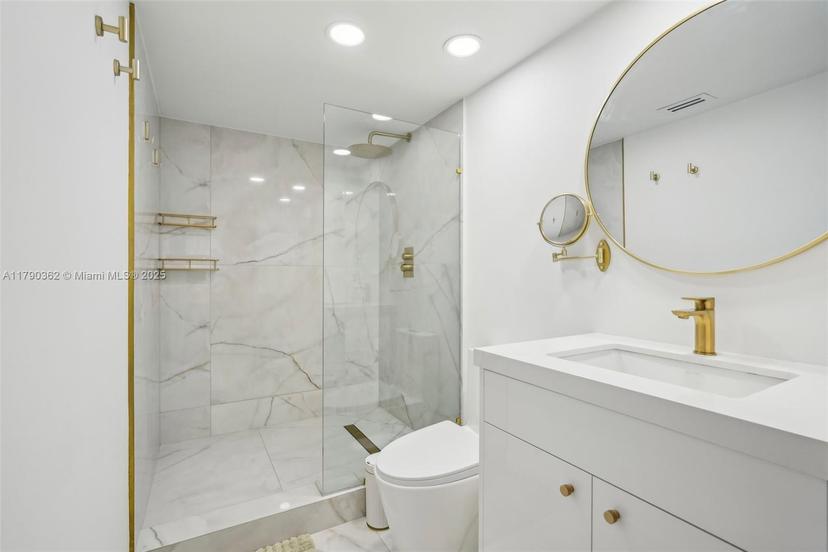 Picture of 19701 E Country Club Dr # 5603, Aventura FL 33180