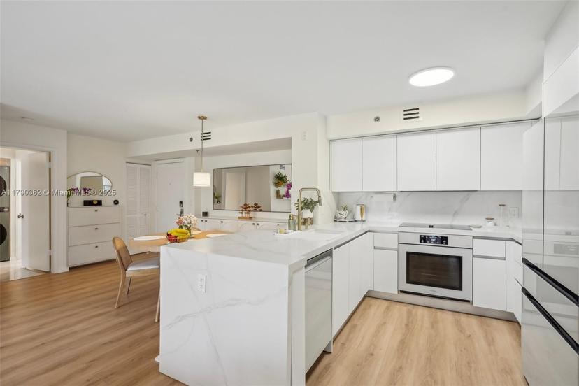 Picture of 19701 E Country Club Dr # 5603, Aventura FL 33180
