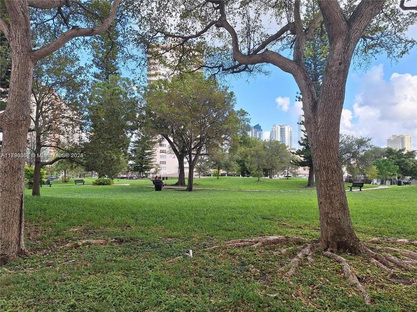 Picture of 290 174Th St # 419, Sunny Isles Beach FL 33160