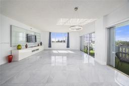 Picture of 4001 Hillcrest Dr # 601, Hollywood, FL 33021