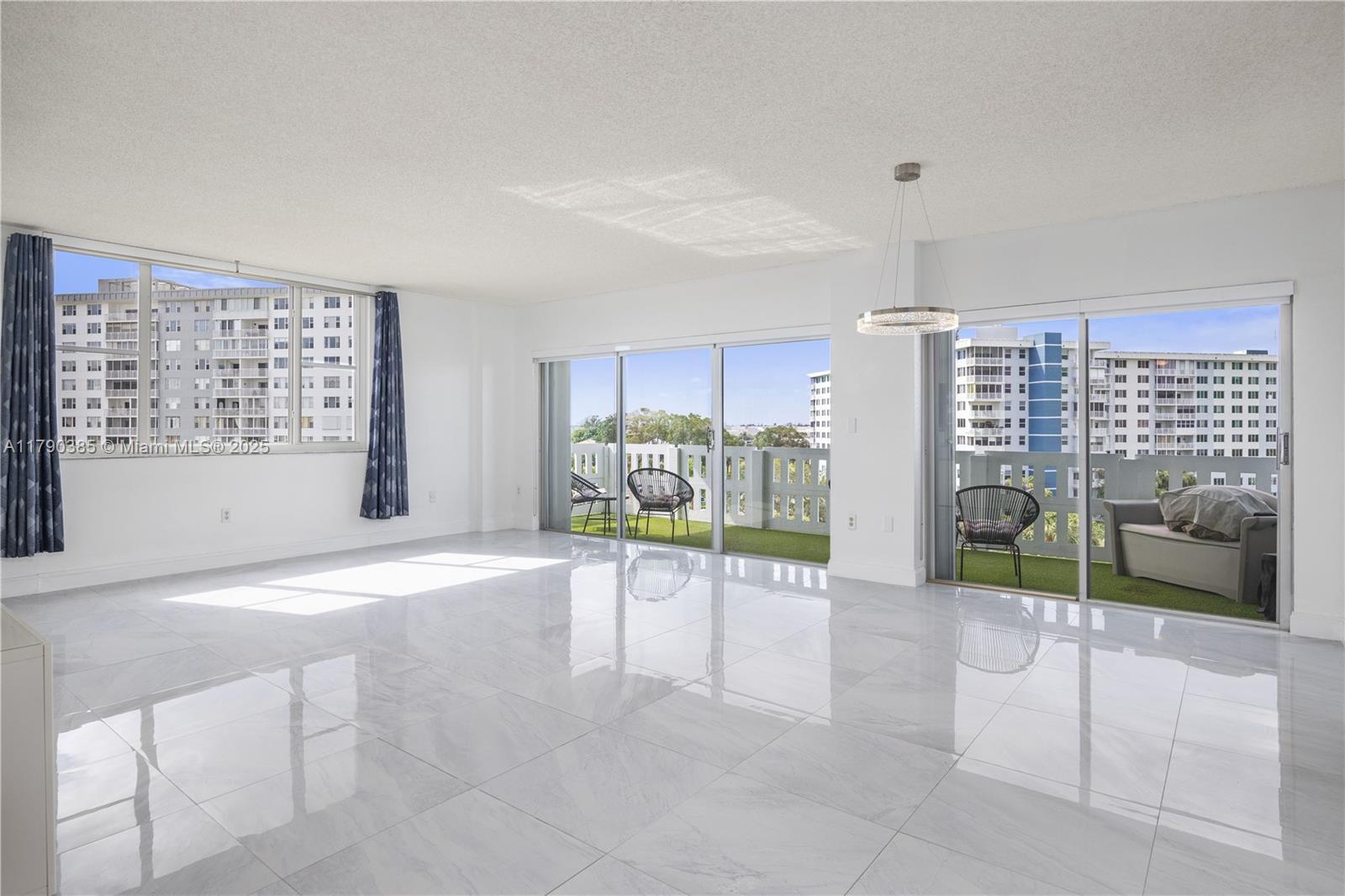 Picture of 4001 Hillcrest Dr # 601, Hollywood, FL 33021