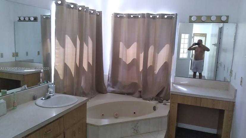 Picture of 10737 SE Seaspray Ct, Hobe Sound FL 33455