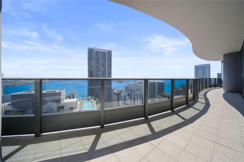 Picture of 1000 Brickell Plz, Miami FL 33131