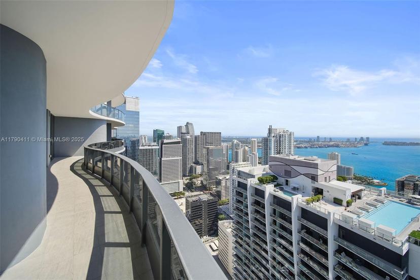Picture of 1000 Brickell Plz, Miami FL 33131