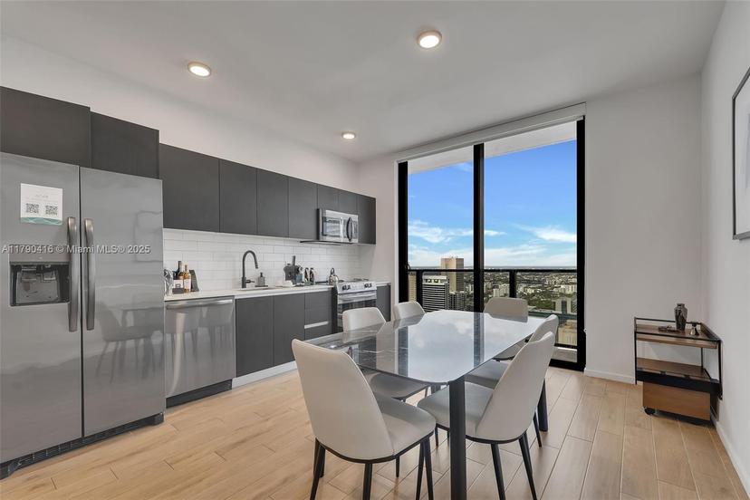 Picture of 398 NE 5Th St # 3901, Miami FL 33132