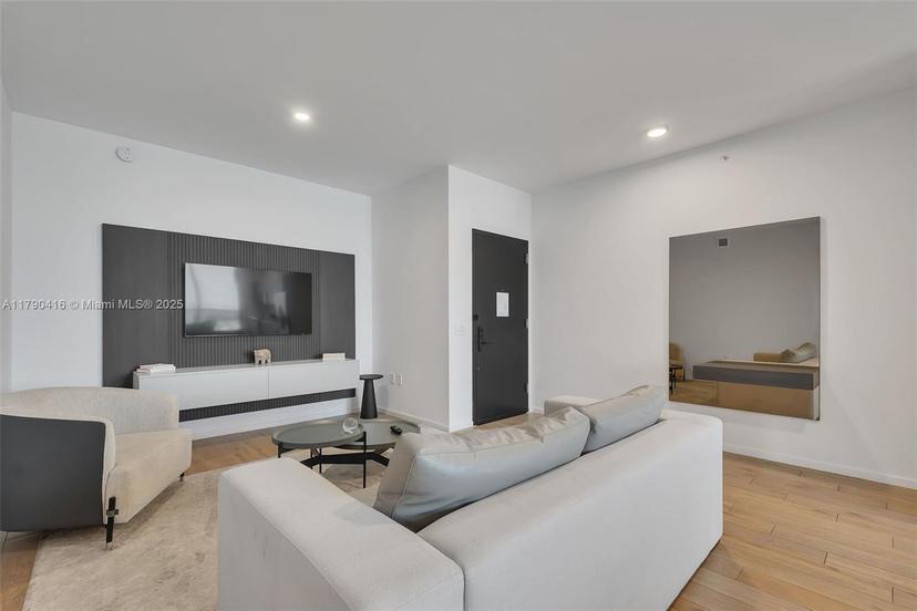 Picture of 398 NE 5Th St # 3901, Miami FL 33132