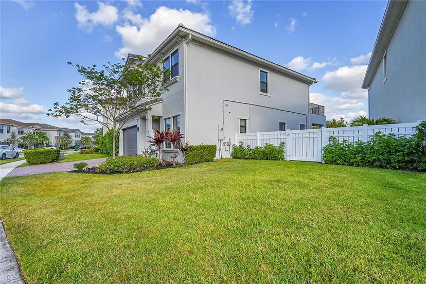 Picture of 8650 NW 39Th Ct, Coral Springs FL 33065
