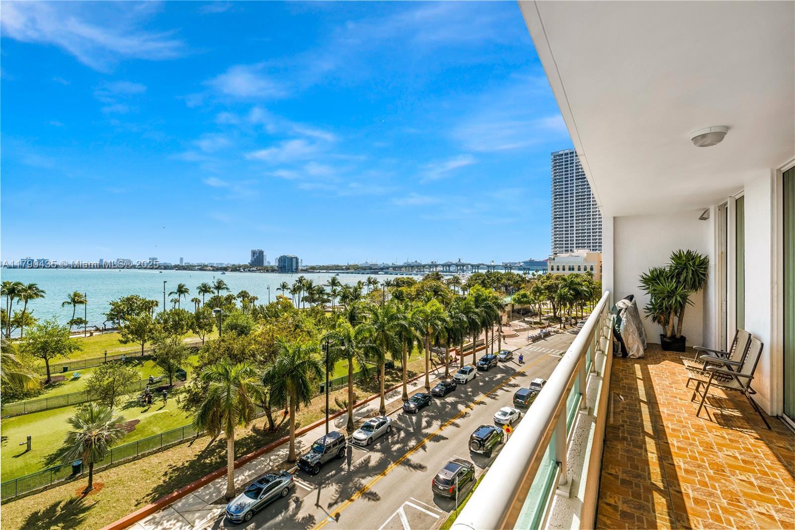 Picture of 1800 N Bayshore Dr # 509, Miami, FL 33132