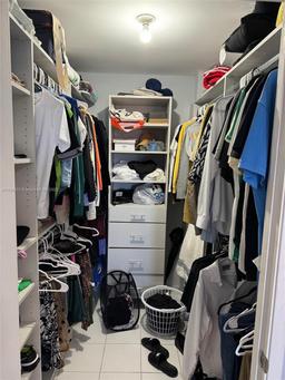 Picture of 8005 Lake Dr # 404, Doral, FL 33166