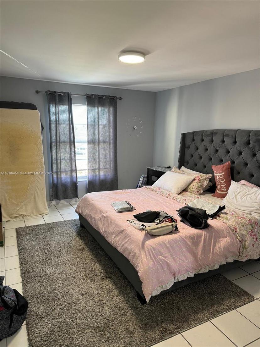 Picture of 8005 Lake Dr # 404, Doral FL 33166