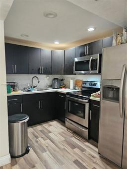 Picture of 4301 W 10Th Ct, Hialeah, FL 33012