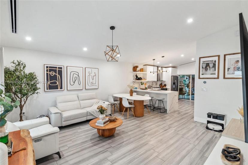Picture of 7001 W 35Th Ave # 116, Hialeah FL 33018