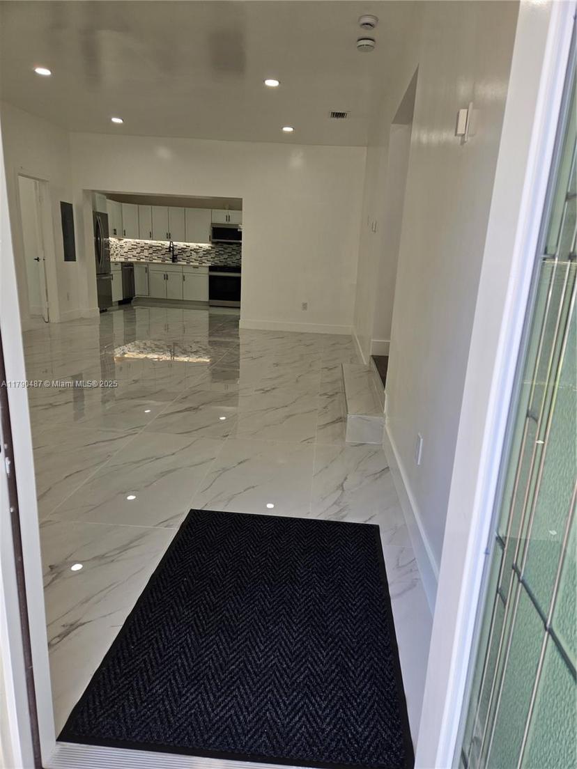 Picture of 987 NE 145Th St, North Miami FL 33161