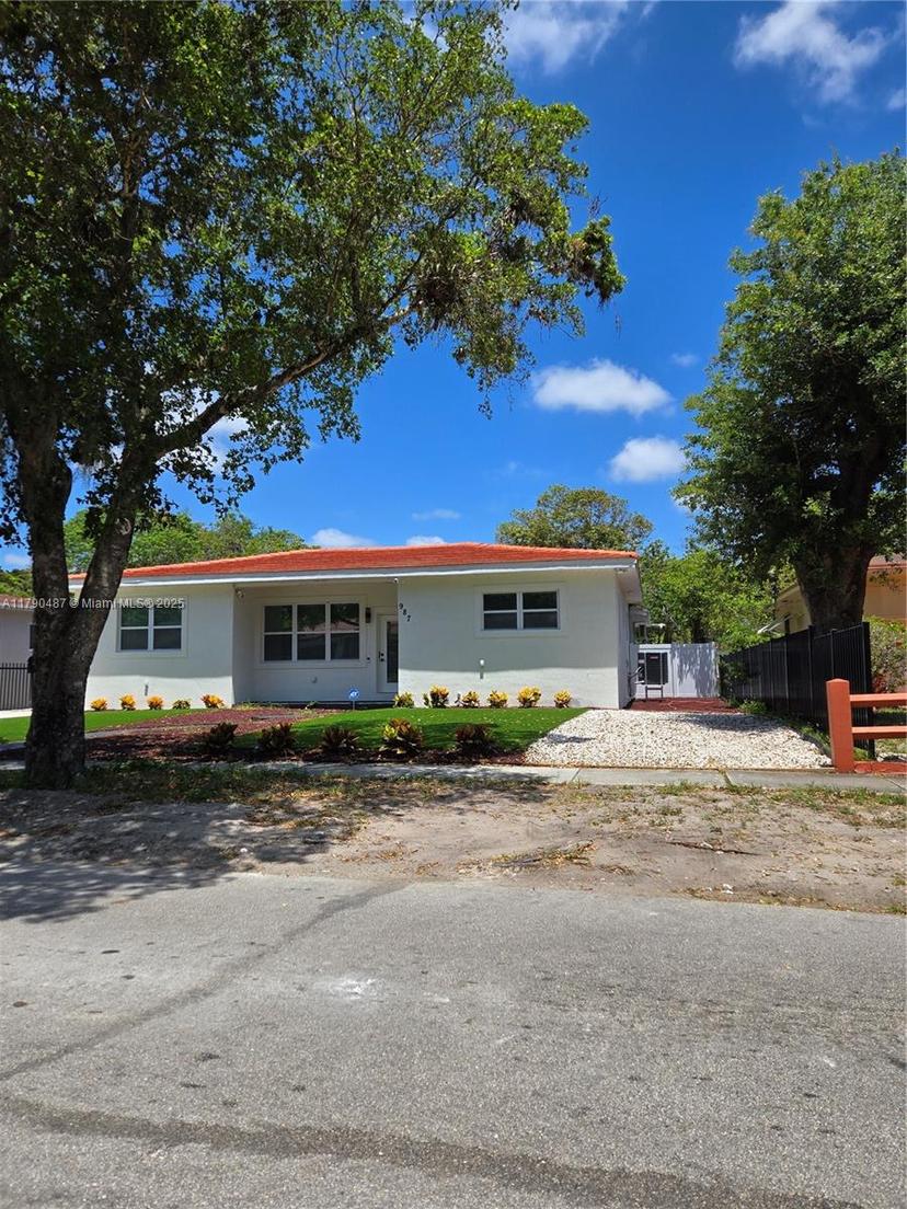 Picture of 987 NE 145Th St, North Miami FL 33161